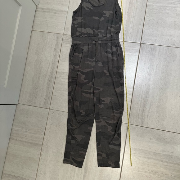 Reduced! SPLENDID camo long romper - Picture 2 of 6
